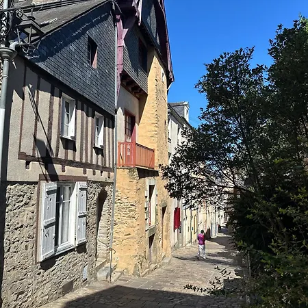 Authentique Lavallois T3 Au Coeur Du Vieux Laval Laval  Extérieur photo